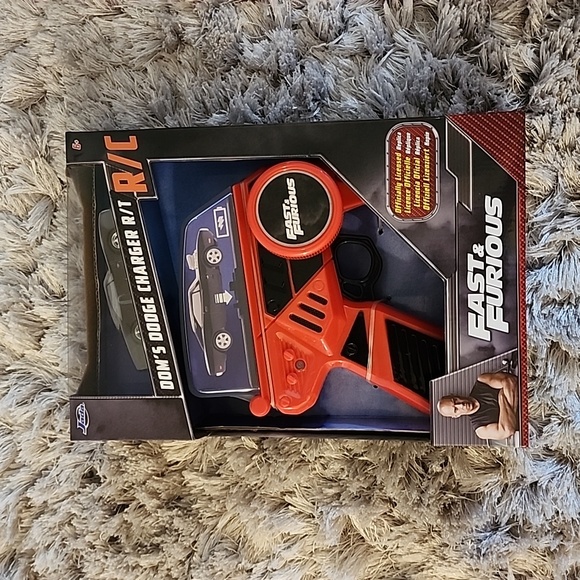 Fast & Furious Dom's Dodge Charger R/C Car (New)! - Picture 1 of 3